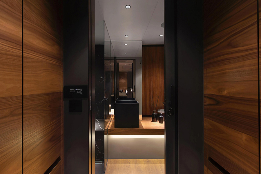 2_0001_1744687111200472